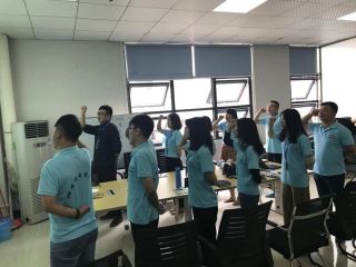 致東莞群鷹繼電器的小伙伴們，櫛風(fēng)沐雨，砥礪前行！